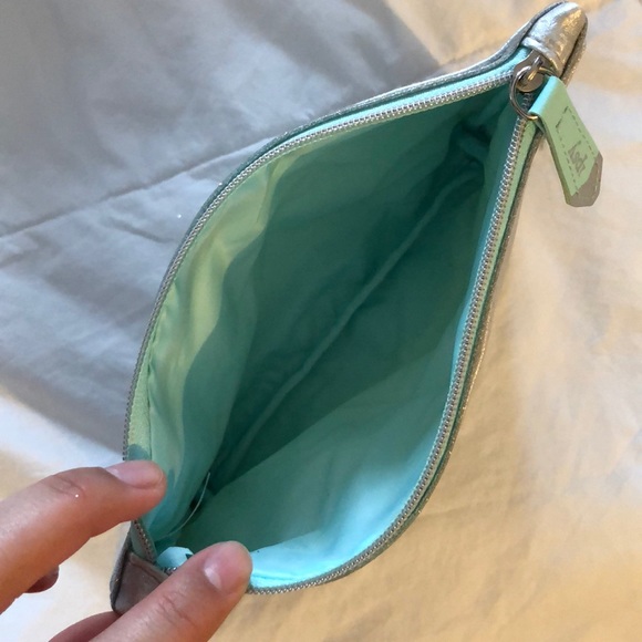 Make Up Pouch - Picture 2 of 2